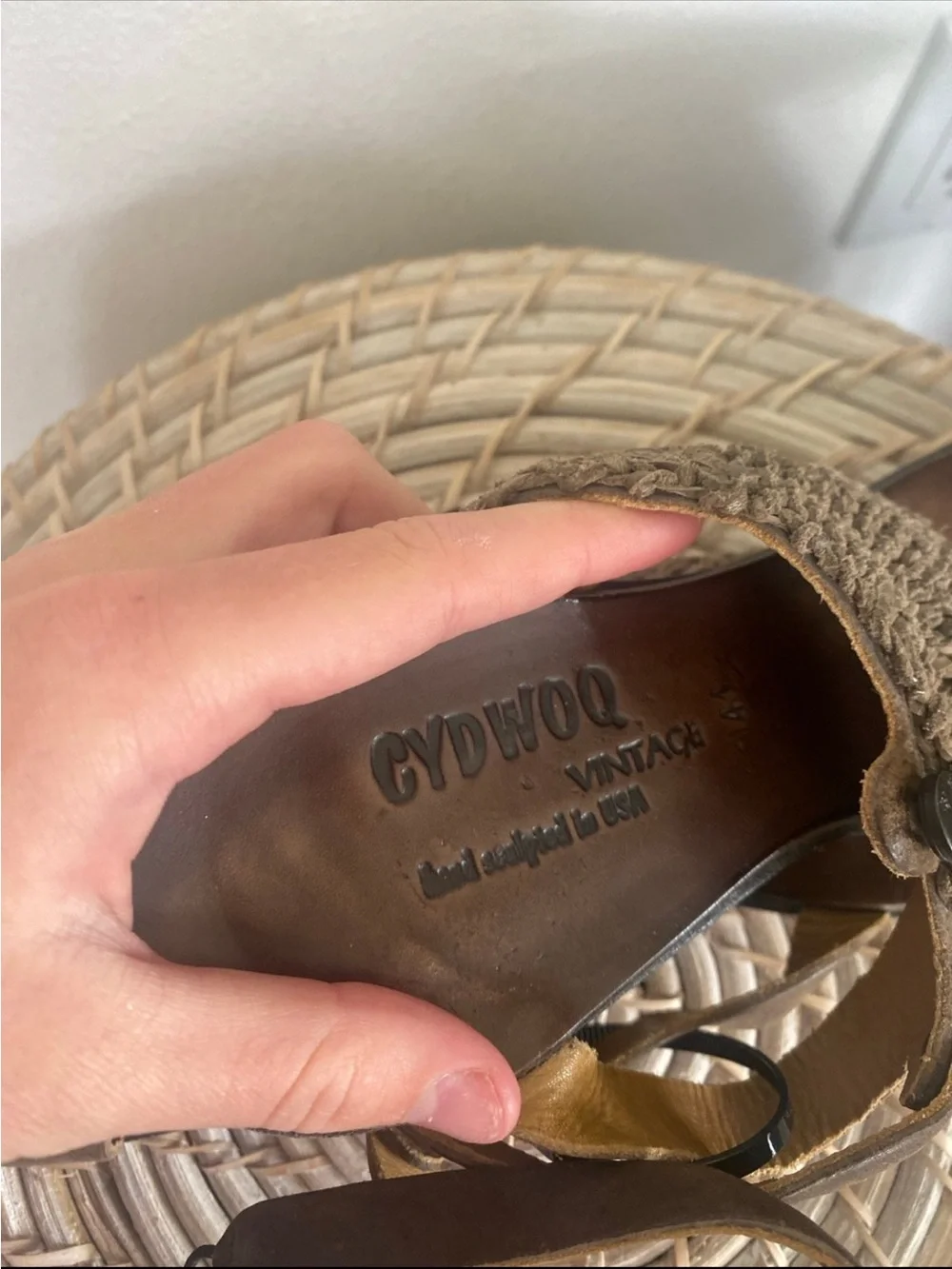 cydwoq comfortable brown